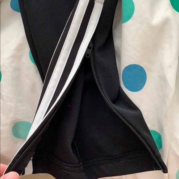 Adidas Joggers (XS) - Picture 4 of 7
